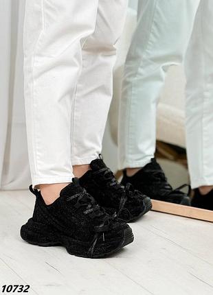 Кроссовки сияющие. код 10732