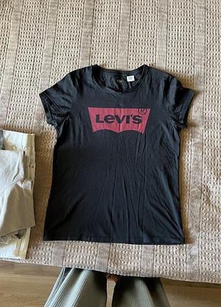 Футболка levis розмір m-l