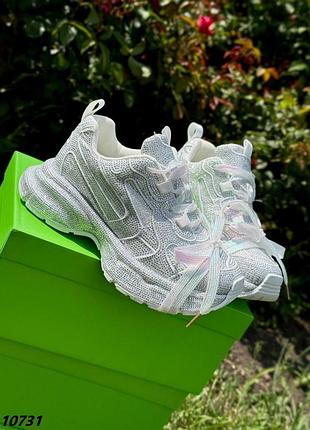 Кроссовки женские сияющие. код 10731