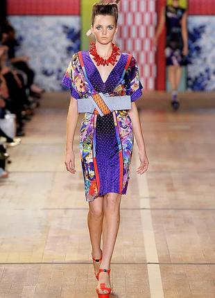 Basso & brooke яскрава дизайнерська сукня плаття