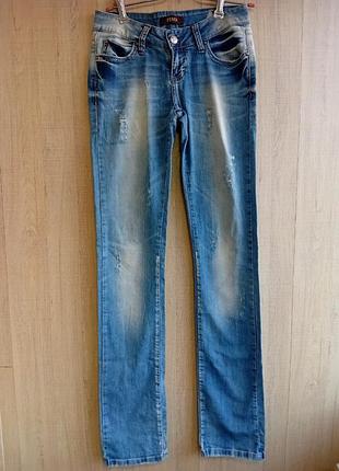 Классные джинсы fendi