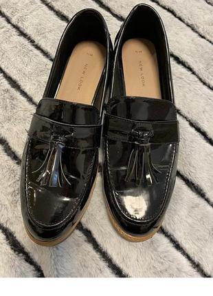 Чорні лофери