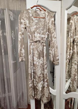 Сукня атласна