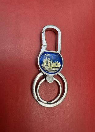 Металевий брелок для ключів dubai