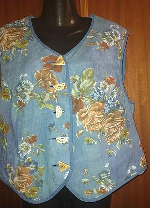 Жилет женский  sportaim австрия лен+ вискоза, цветочный принт на голубом льняном  фоне, по спинке   хлопок пятнистый  (варенка), р.46