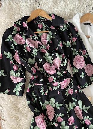 Сукня в квітковий принт