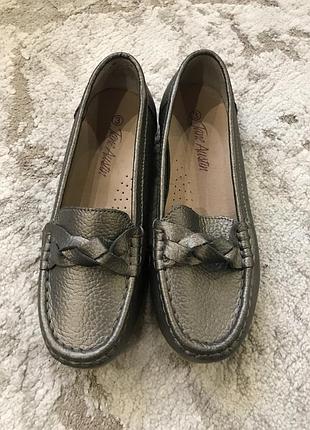 Жіночі шкіряні туфлі лофери мокасіни балетки 36 р нові