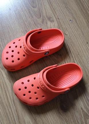 Дитячі підліткові сабо босоніжки аквашузи сандалі сабо crocs classic j1