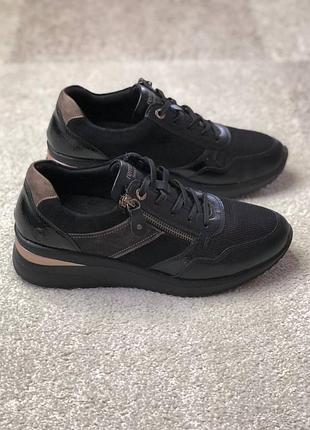 Шкіряні жіночі кросівки remonte р.40