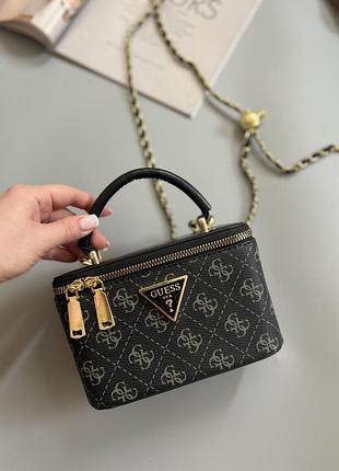 Сумка сундучок guess 4