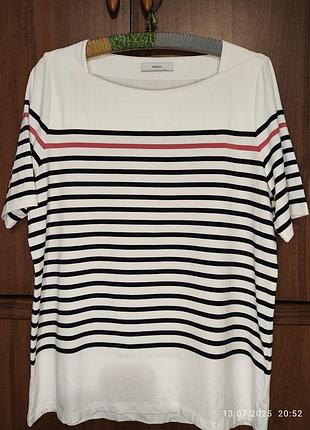 Футболка у смужку