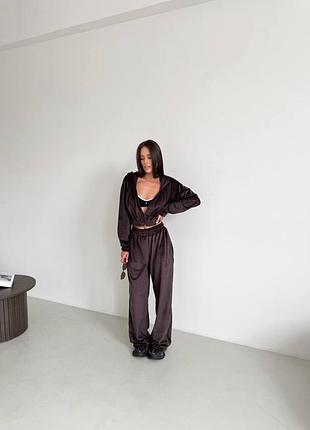 Жіночий спортивний костюм двійка кофта з капюшоном штани на резинці велюровий мякий