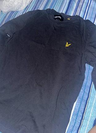 Lyle skott розмір хs має темно синій відтінок