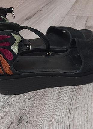 Босоножки женские