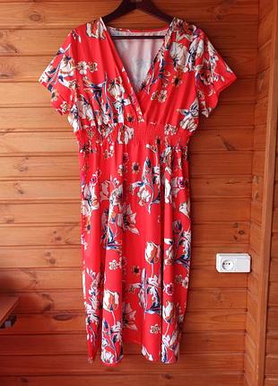 Платье в цветочный принт р.xl