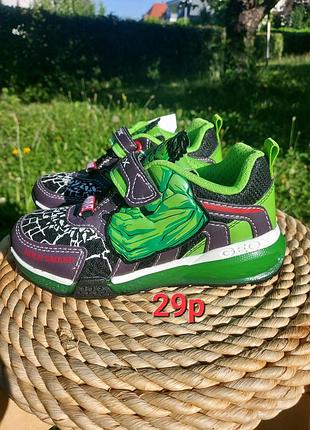 Новые кроссовки geox marvel для мальчика светящиеся 29р