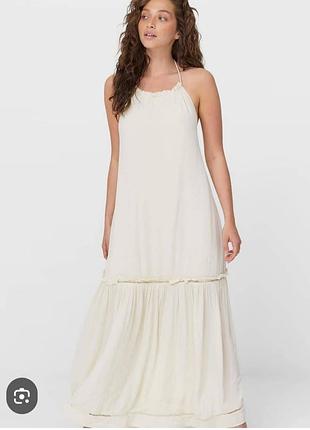 Платье с открытой спиной