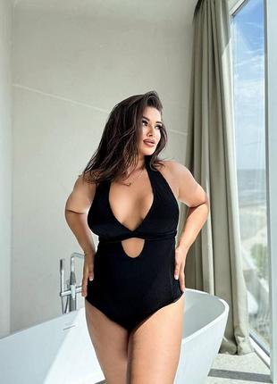 👙 цільний купальник із декоративним вирізом