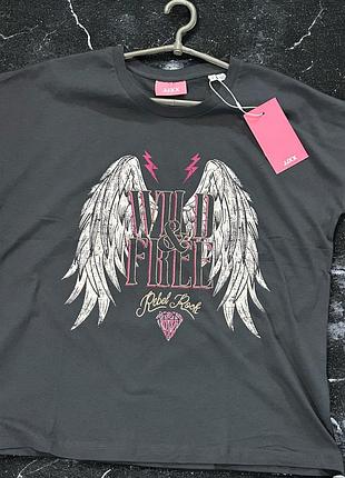 Футболка жіноча з крилами