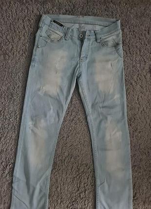 Джинсы женские.