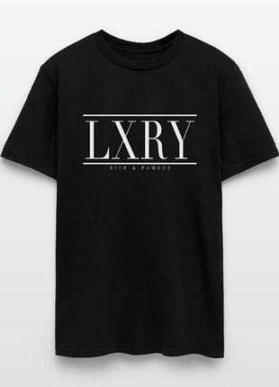 Жіноча футболка