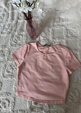 Вкорочена футболка жіноча