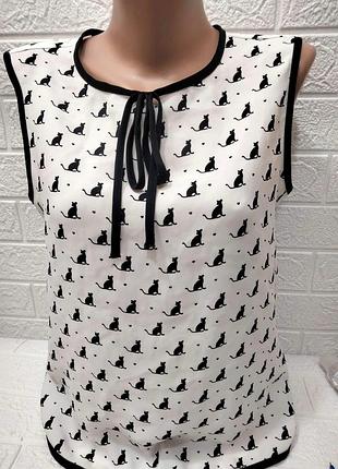 Блуза жіноча в модний принт