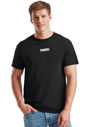 Фірмова якісна футболка з принтом