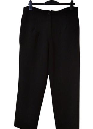 Красивые женские брюки. германия