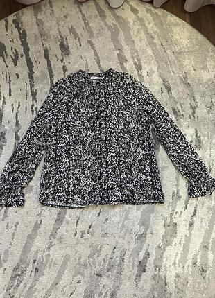 Гарненька блузка