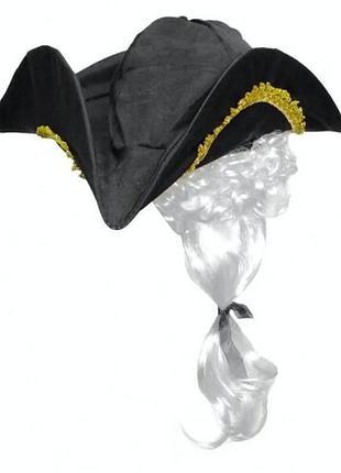 Шляпа треуголка с буклями