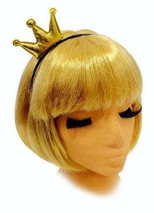 "принцесса". золотистая корона на чёрном обруче