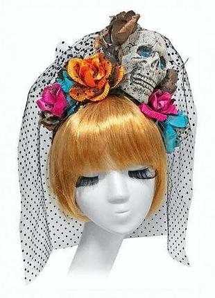 Обруч у готичному стилі росіта.