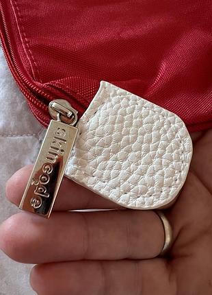 Красная косметичка skincode. оригинал. 10