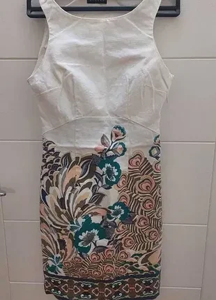 Офисное платье футляр sisley