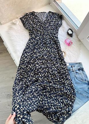Гарна каіткова сукня міді італія