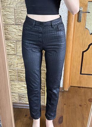 Брюки жіночі