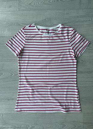 Полосата футболка
