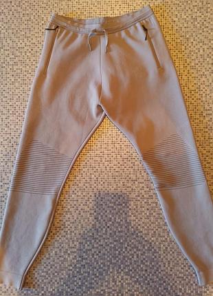 Спортивные штаны gymshark размер m(l)