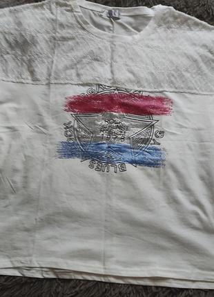 Женская футболка с прошвой