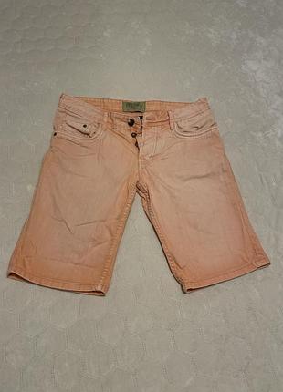 Чоловічі шорти bershka персикового кольору