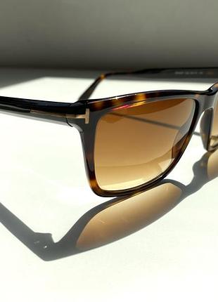 Сонцезахисні окуляри tom ford