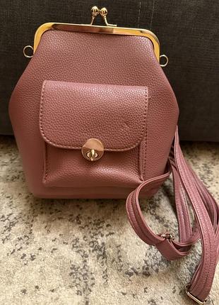 Сумка жіноча. рюкзак.