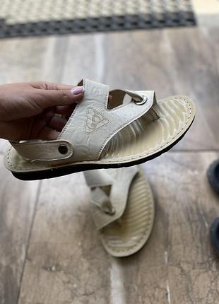 Чоловічі сандалі