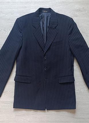 Пиджак в полоску