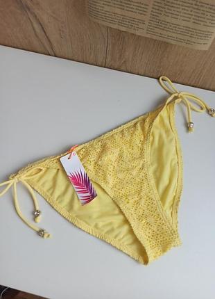 Плавки от купальника бренда primark.