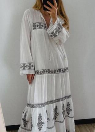 Літня вишита вишукана сукня від zara