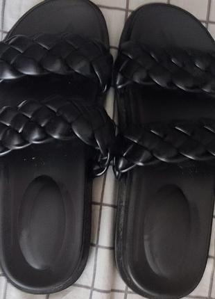 Шлепанцы женские пеночные сланцы черные