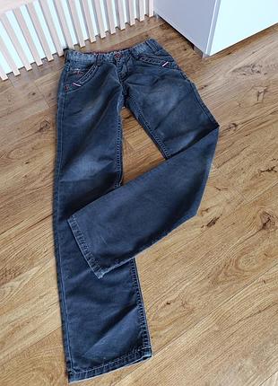 Стильные мужские джинсы