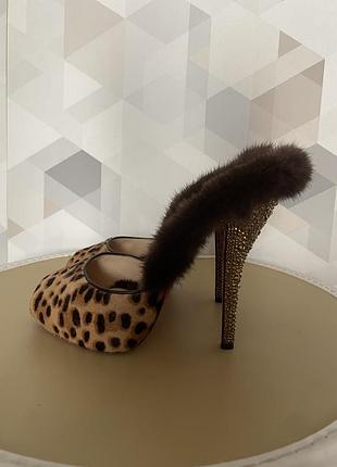 Exclusive medel christian louboutin 39